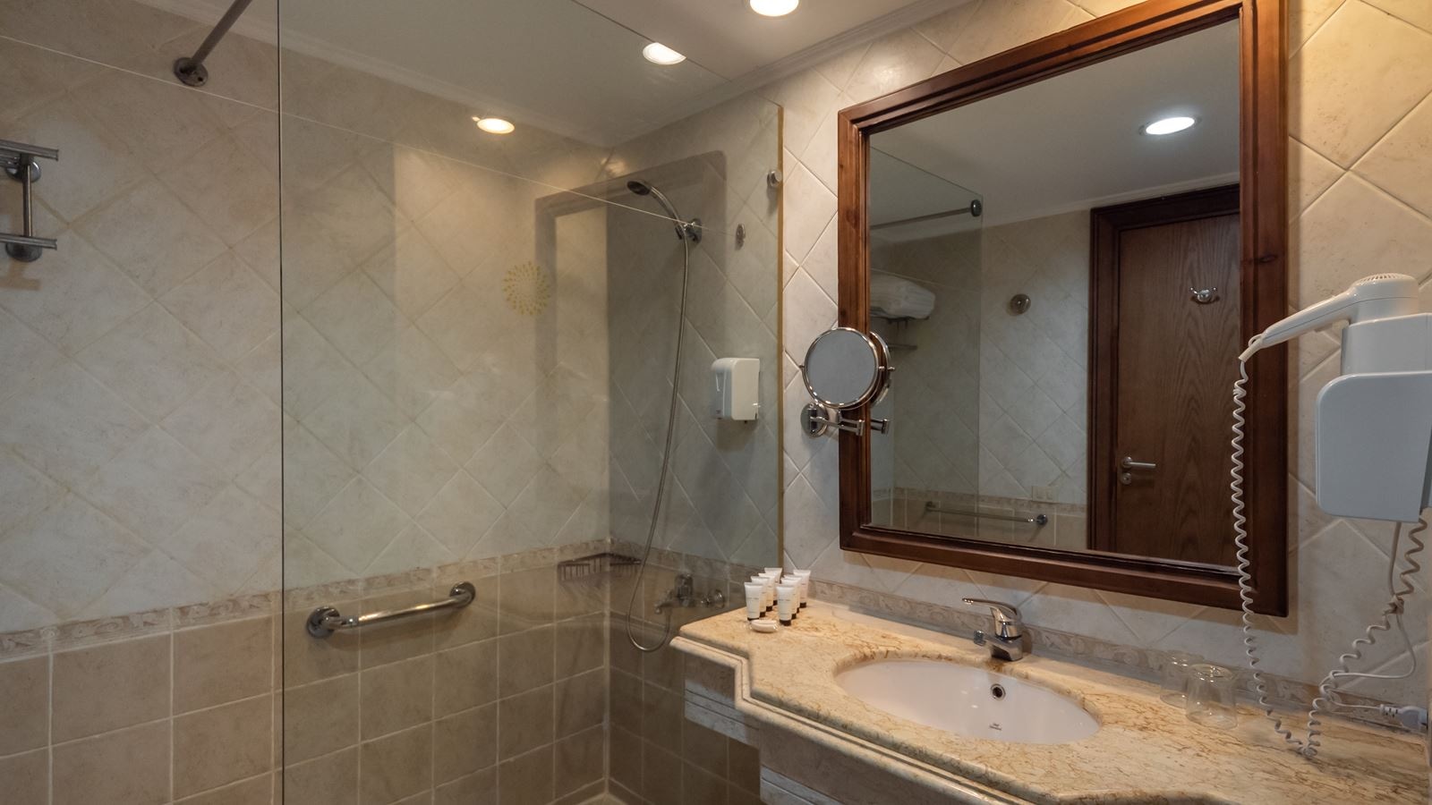 rooms-superior-room-with-garden-view