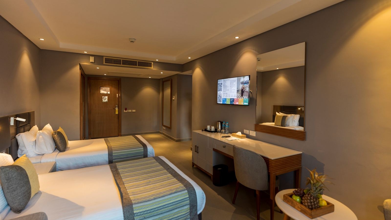 rooms-family-suite-aqua-view