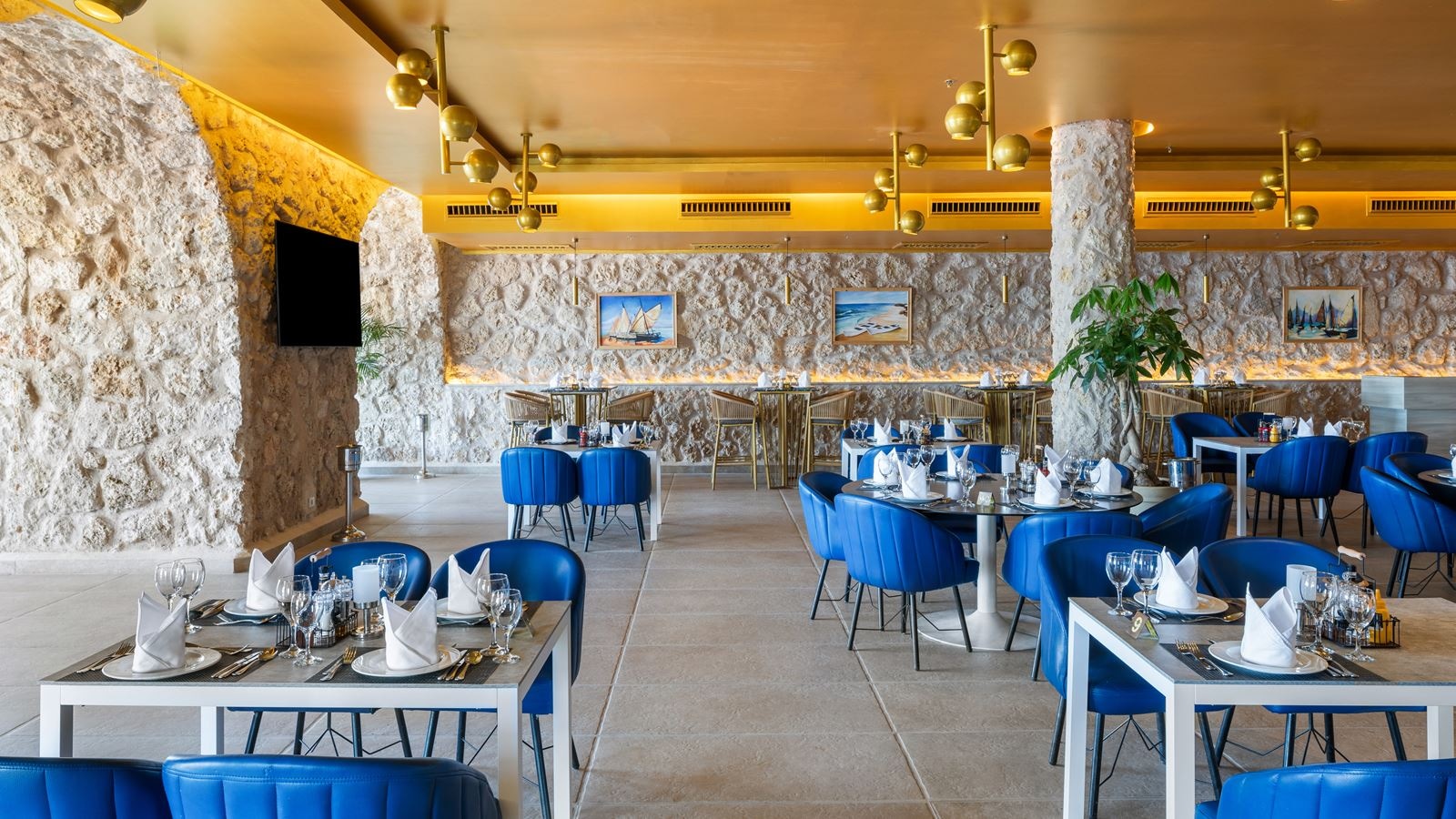 restaurants-rocks-lounge-restaurant