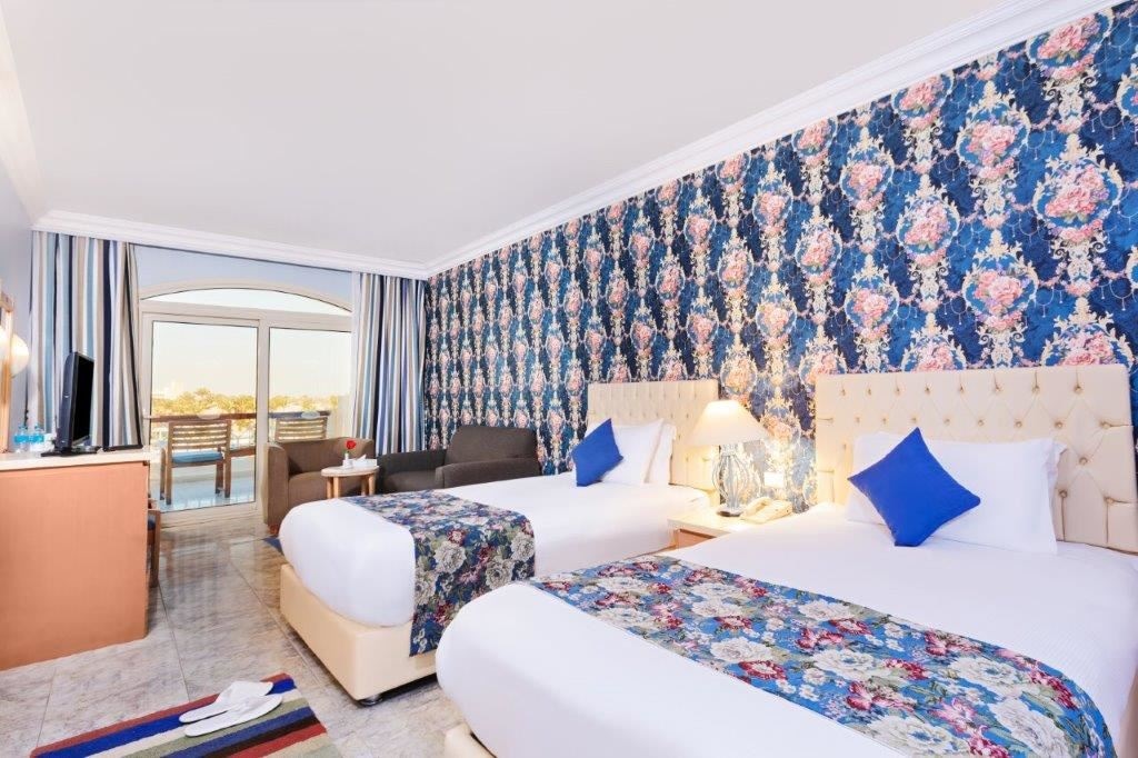 rooms-superior-room-pool