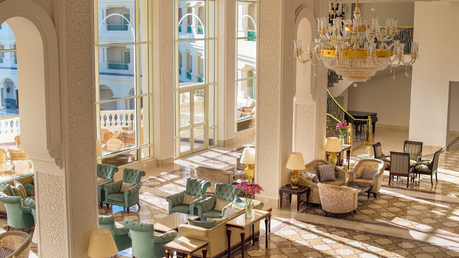 bars-palace-lobby-bar-and-piano-lounge