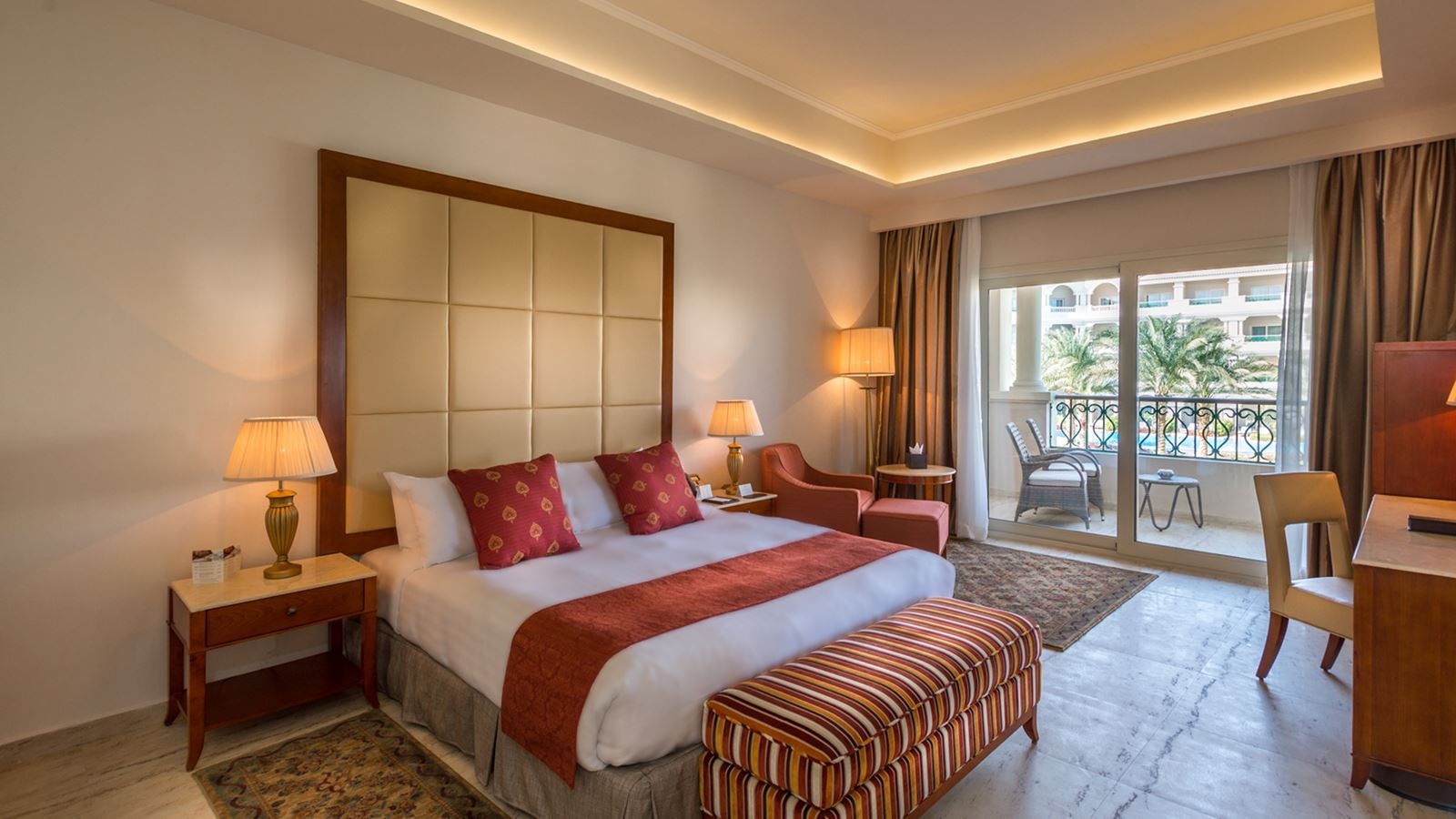 rooms-ambassador-sea-view-suite