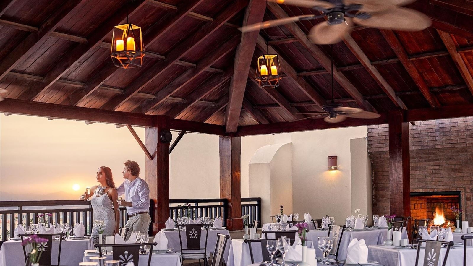 restaurants-magic-sky-bar