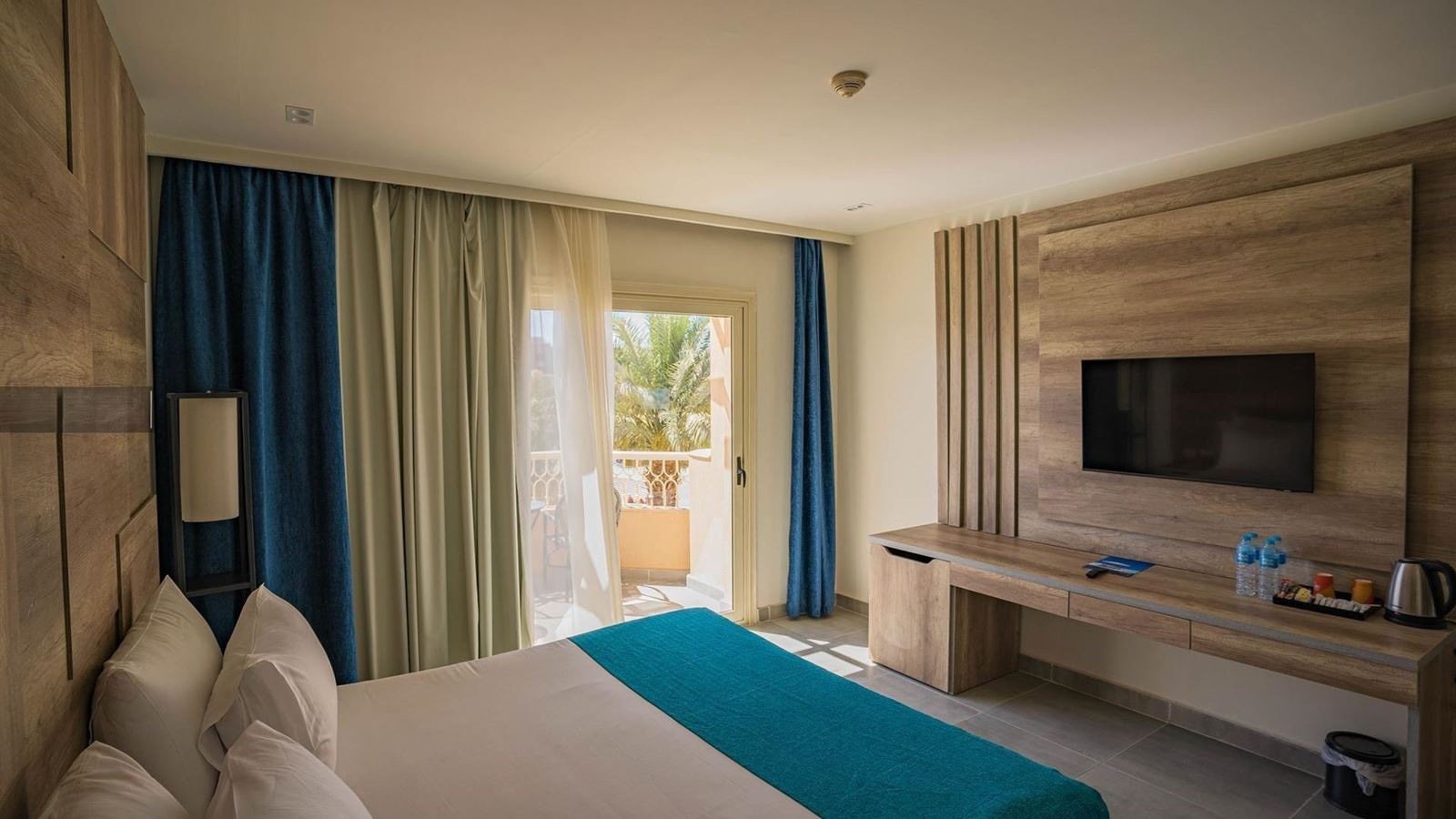 rooms-deluxe-garden-or-pool-view