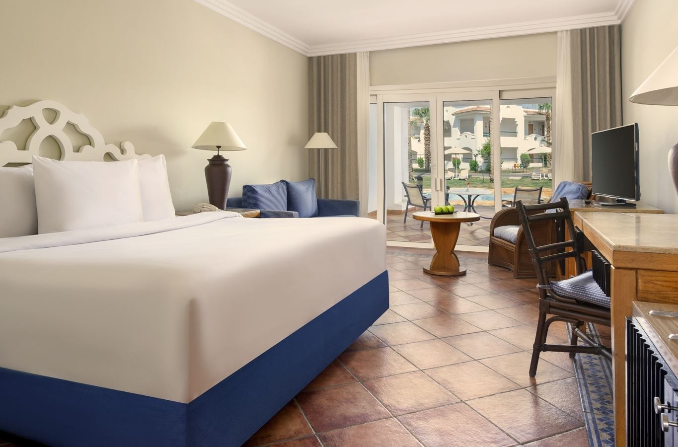 rooms-superior-pool-view-room