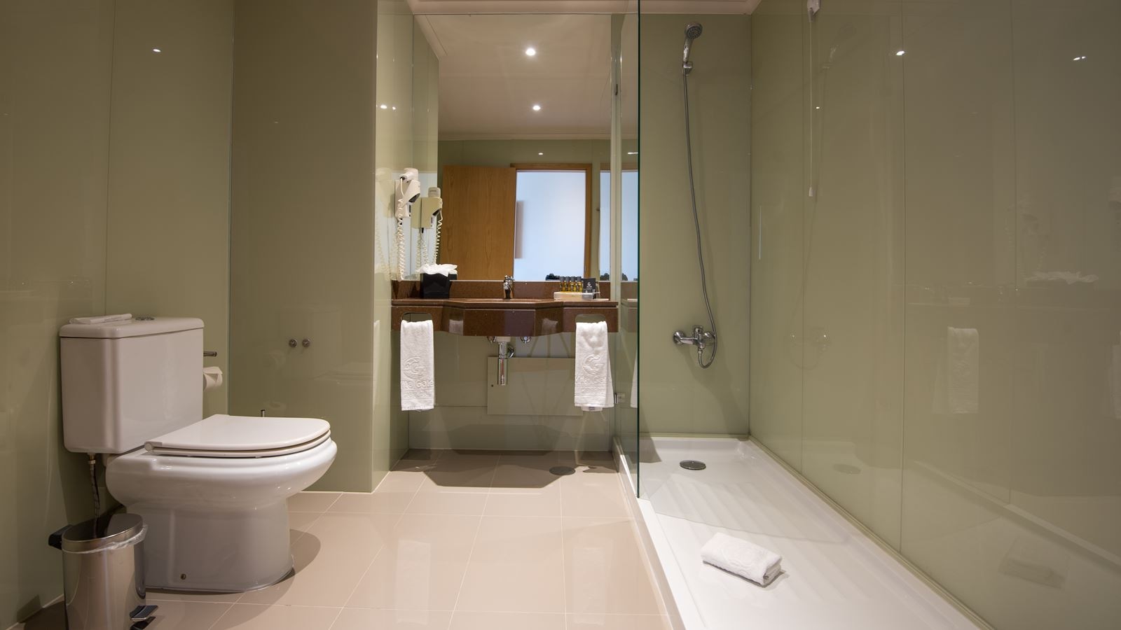 rooms-db--double-standard