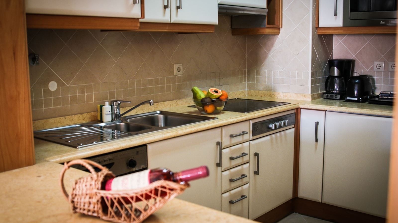 rooms-one-bedroom-junior-suite