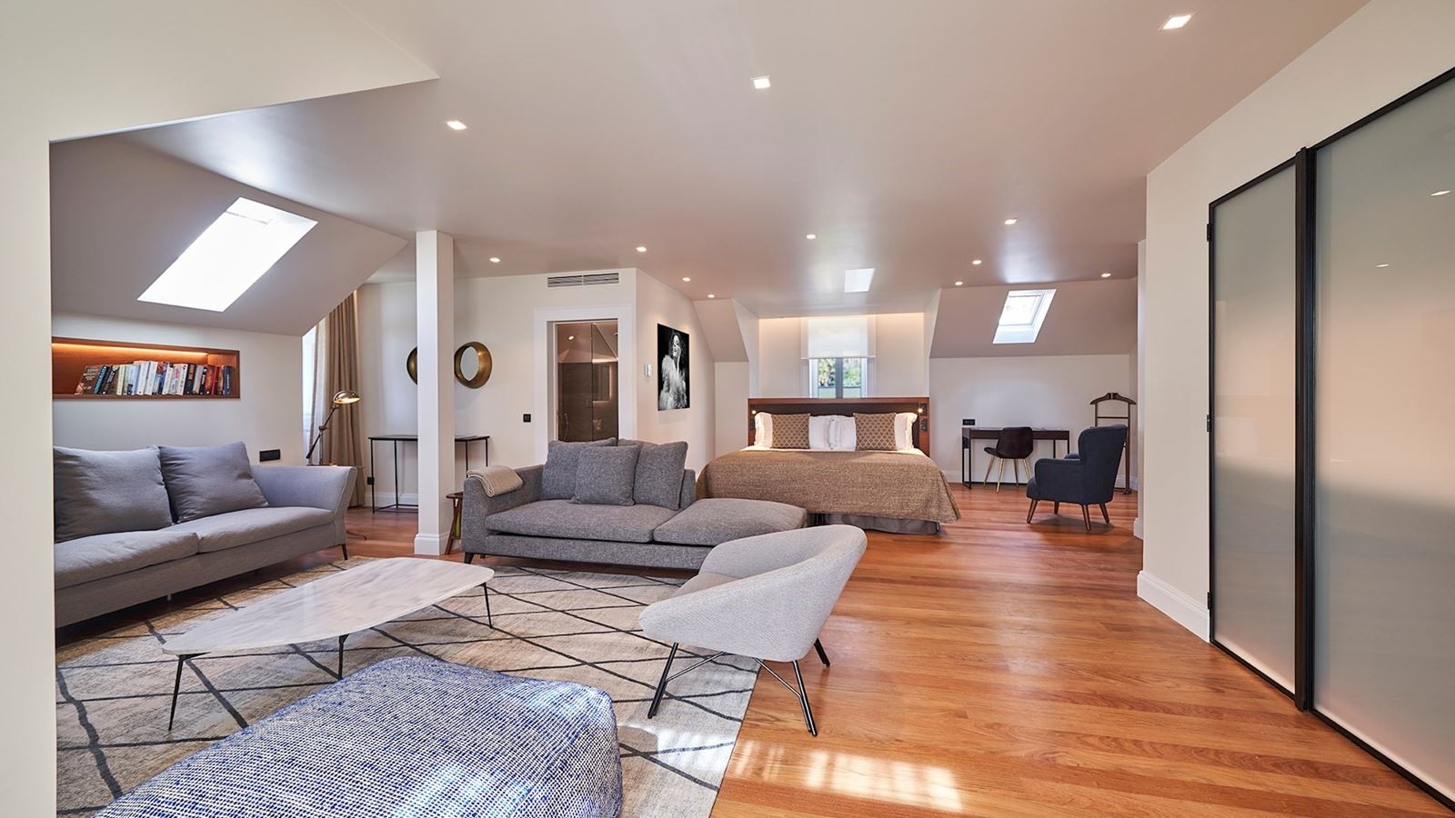 rooms-artistic-suite