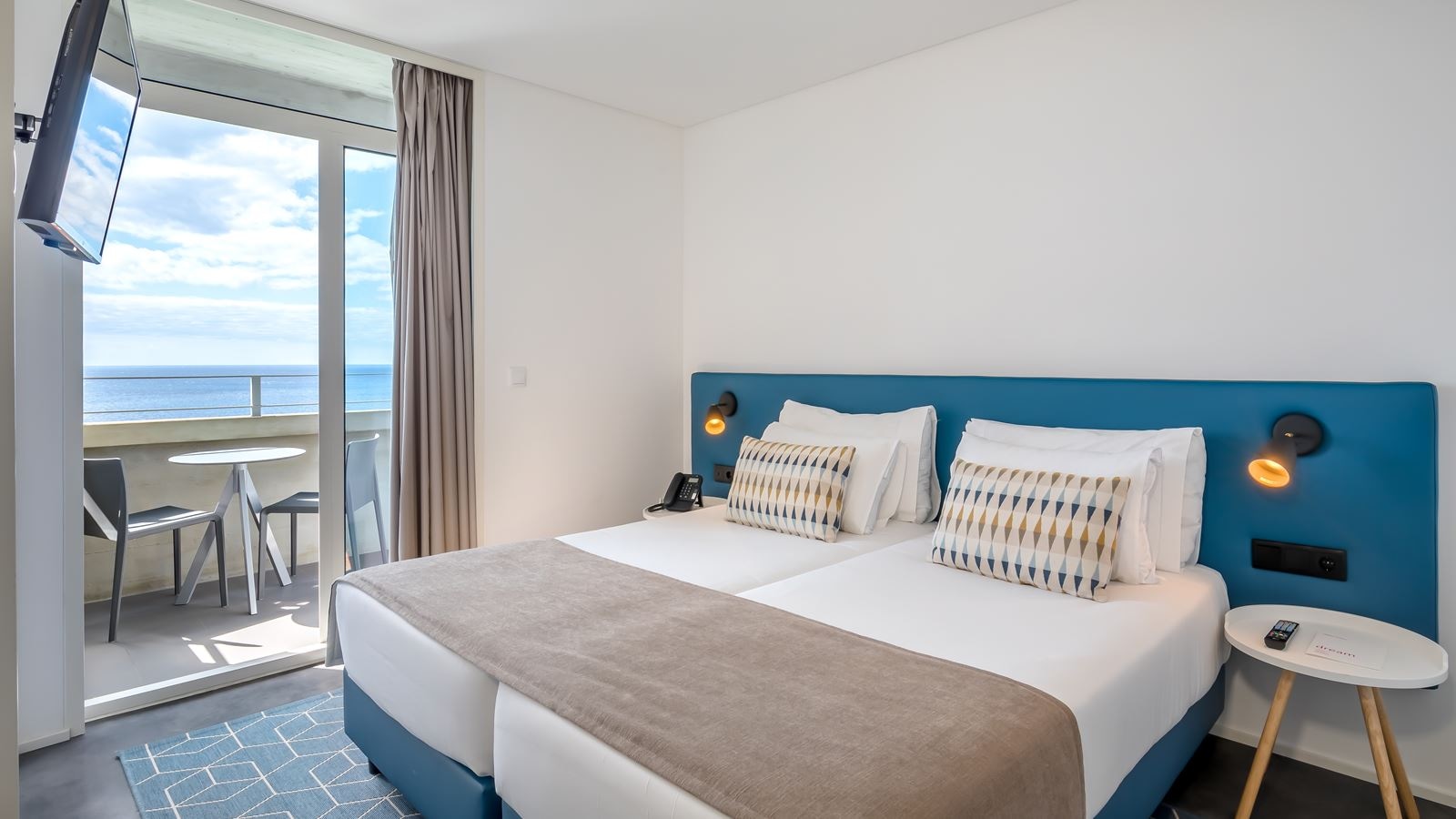 rooms-double-side-sea-view-room-balcony-or-terrace