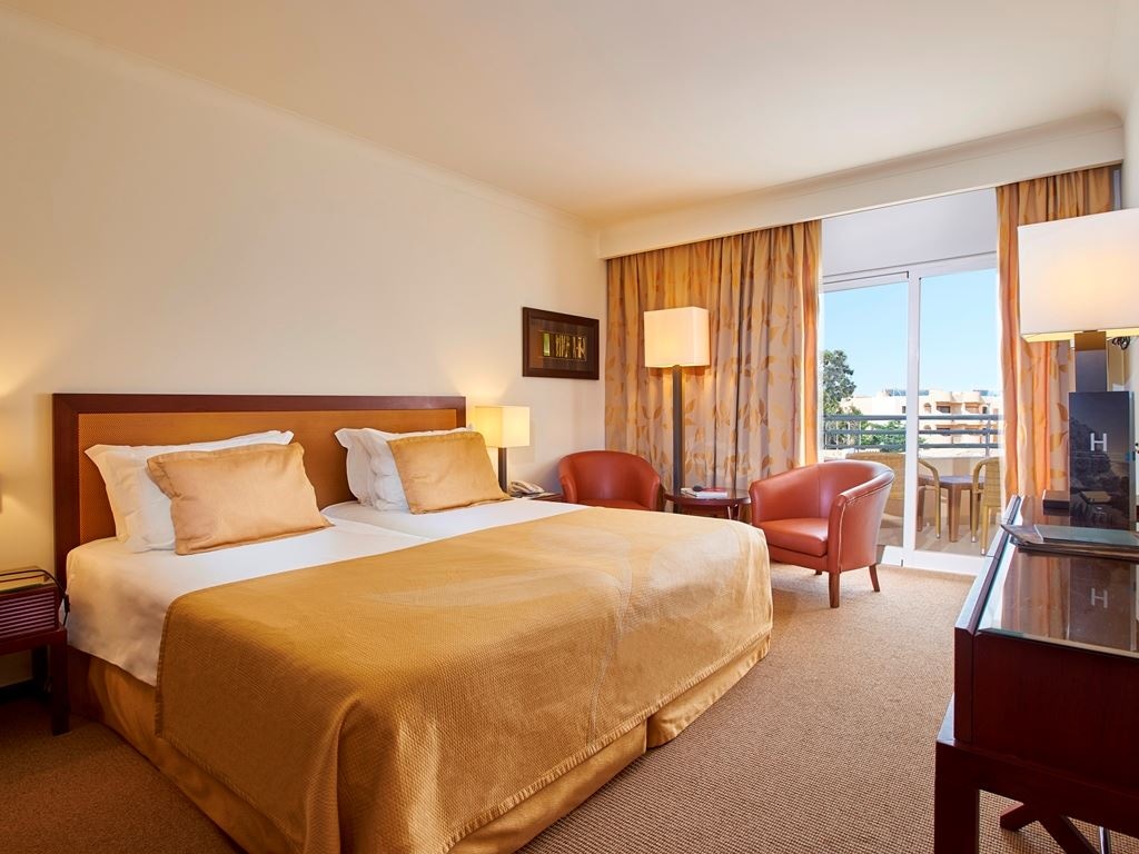 rooms-db--twin-standard-garden-view