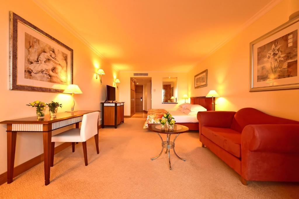 rooms-classic-land-view-single-use