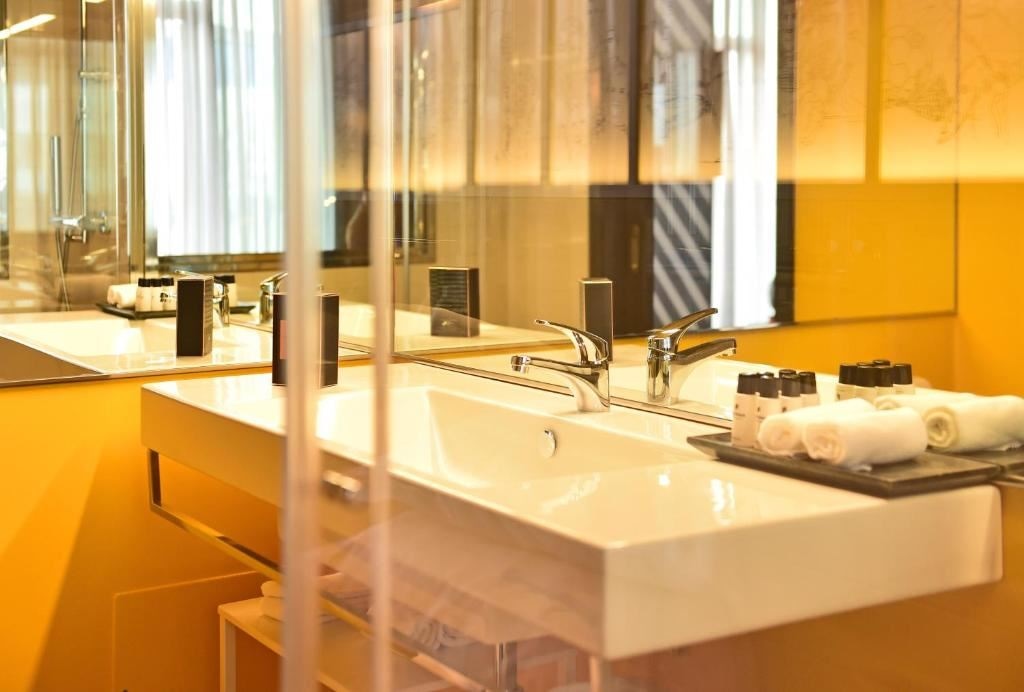 rooms-cr-single-use-room