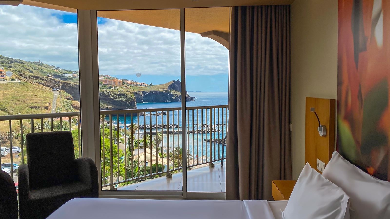 rooms-twin-partial-sea-view