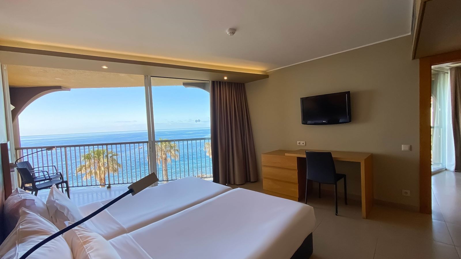 rooms-suite-sea-view