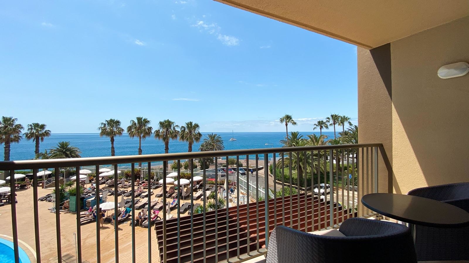 rooms-twin-superior-sea-view-balcony-or-terrace