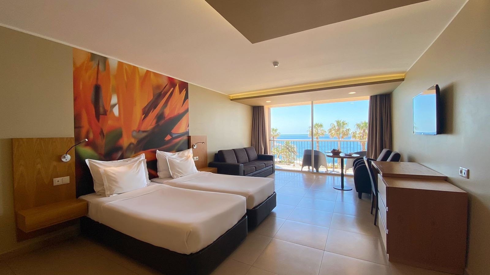 rooms-twin-superior-sea-view-balcony-or-terrace