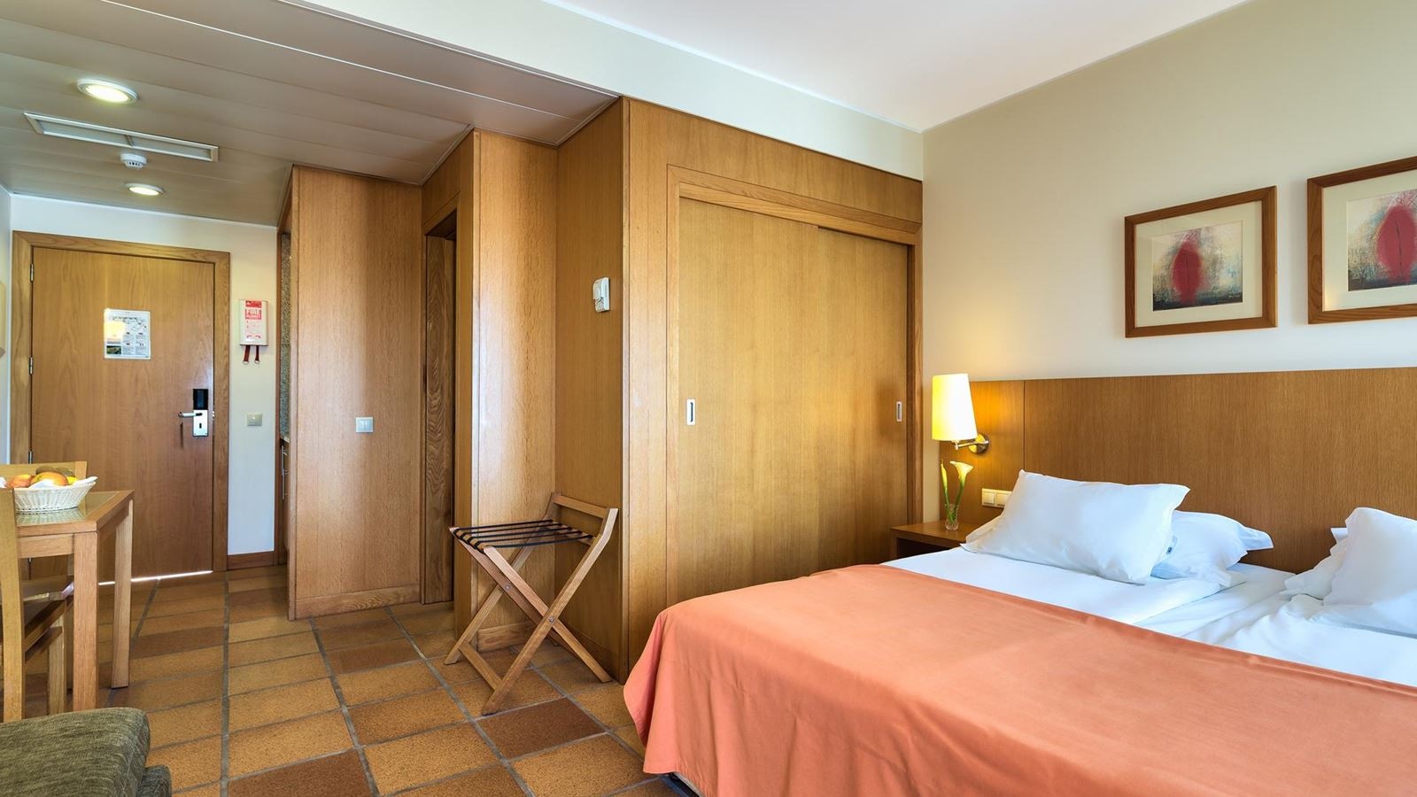 rooms-studio-partial-sea-view