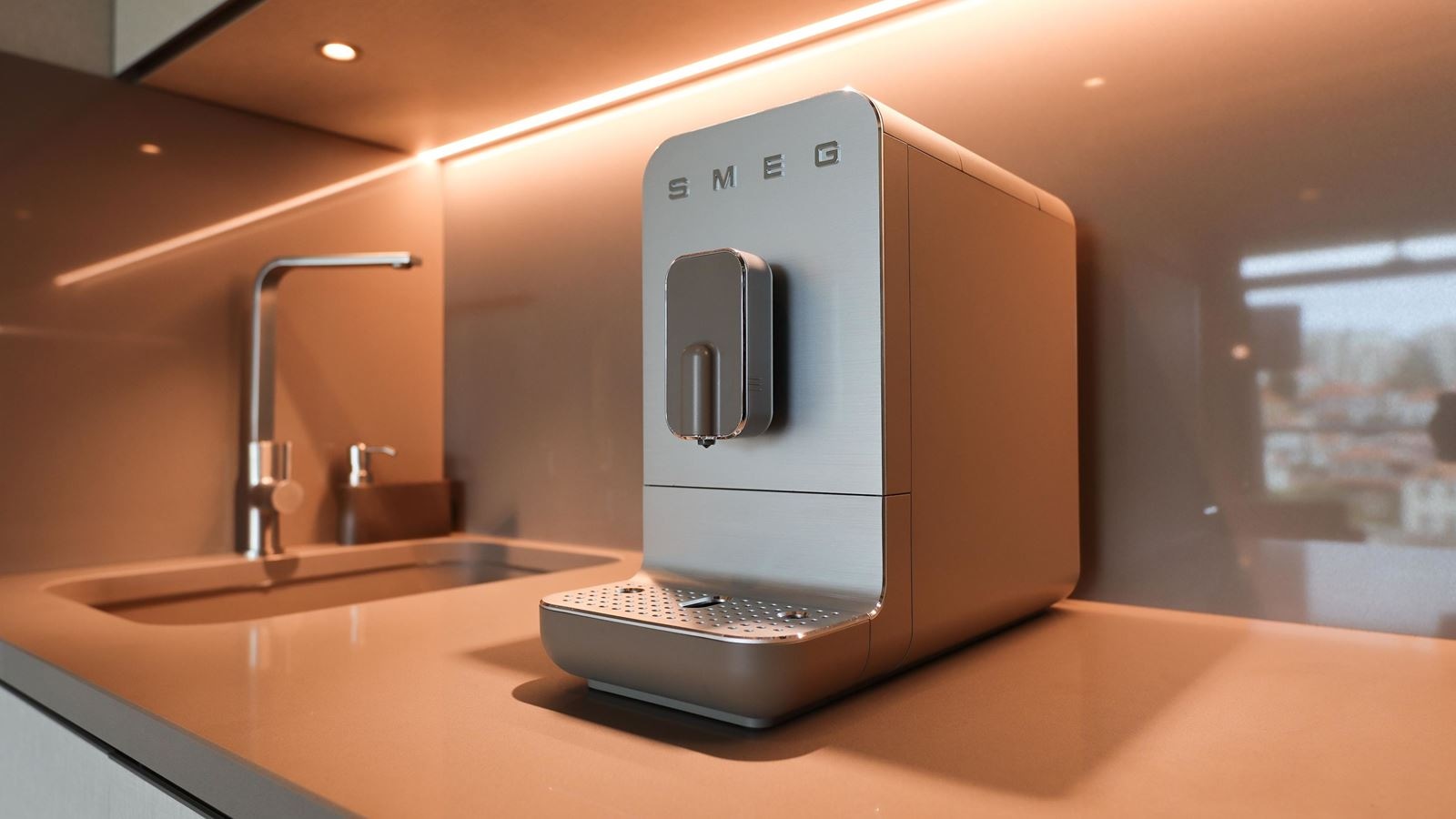 rooms-deluxe-junior-suite-sea-view-with-balcony-or-terrace