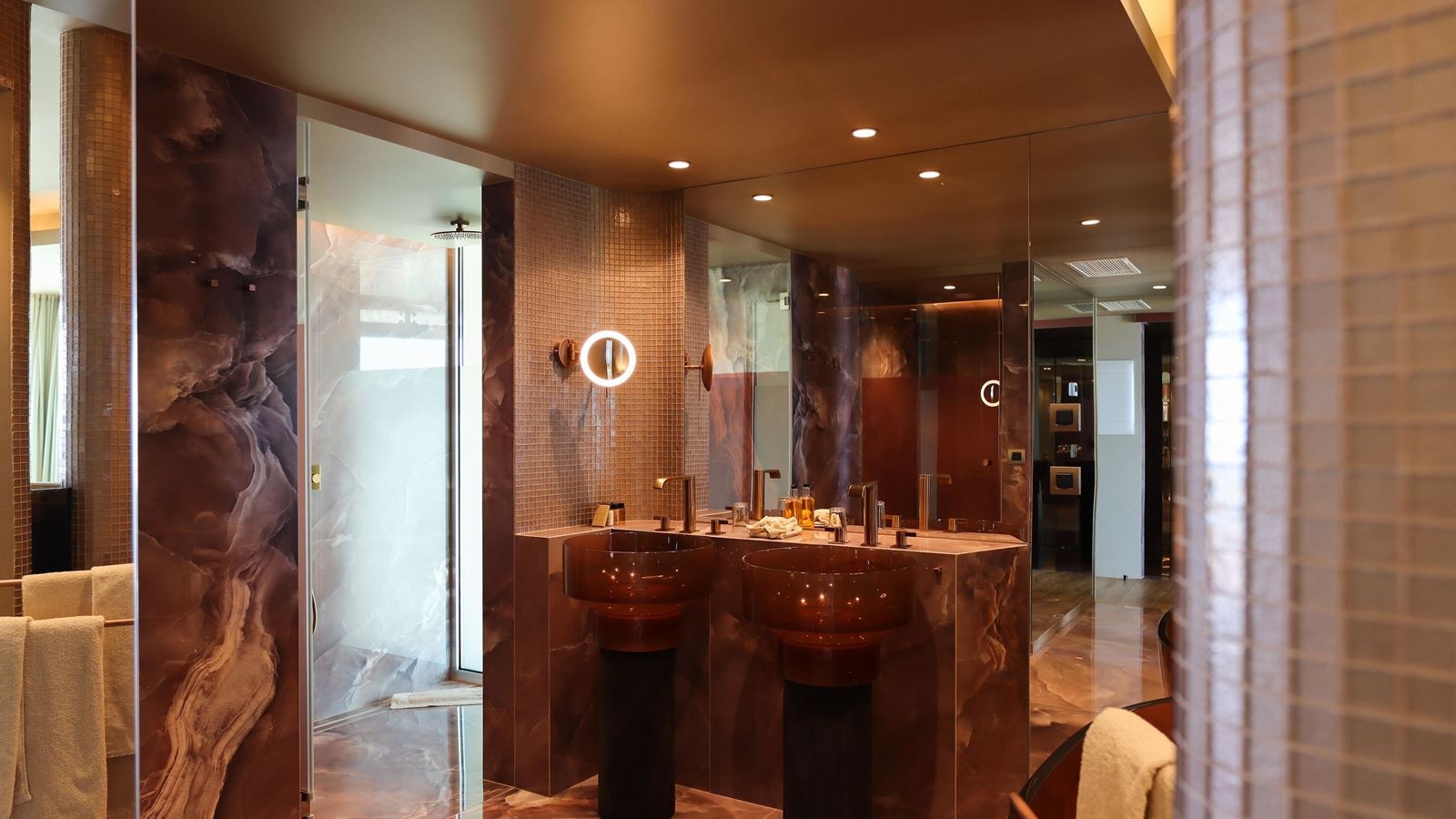 rooms-deluxe-junior-suite-sea-view-with-balcony-or-terrace