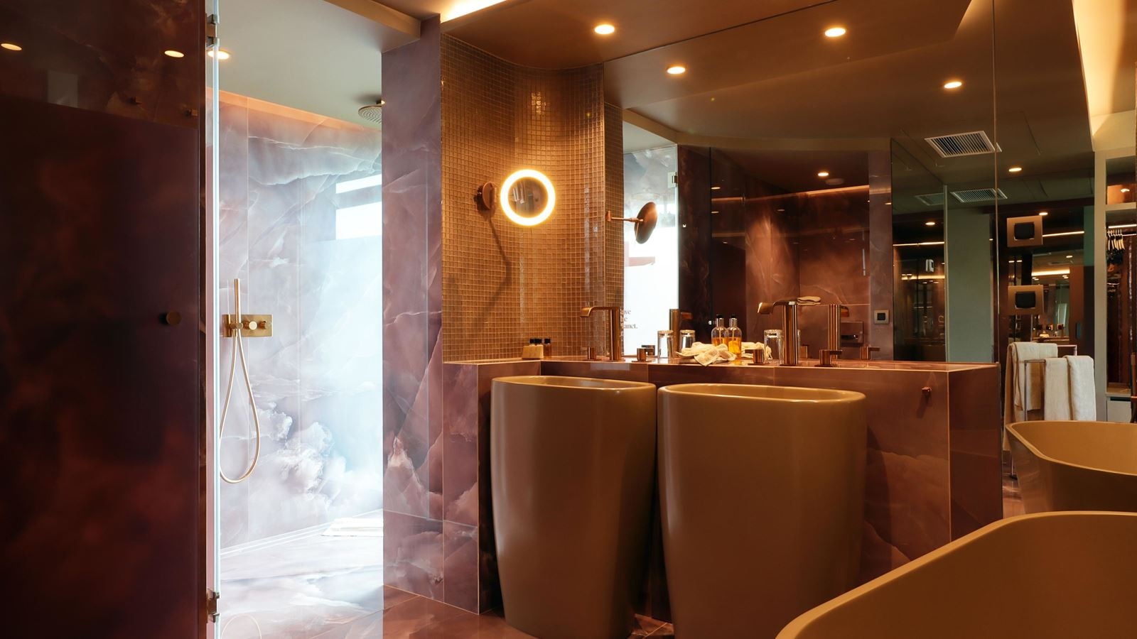 rooms-deluxe-junior-suite-with-balcony-or-terrace