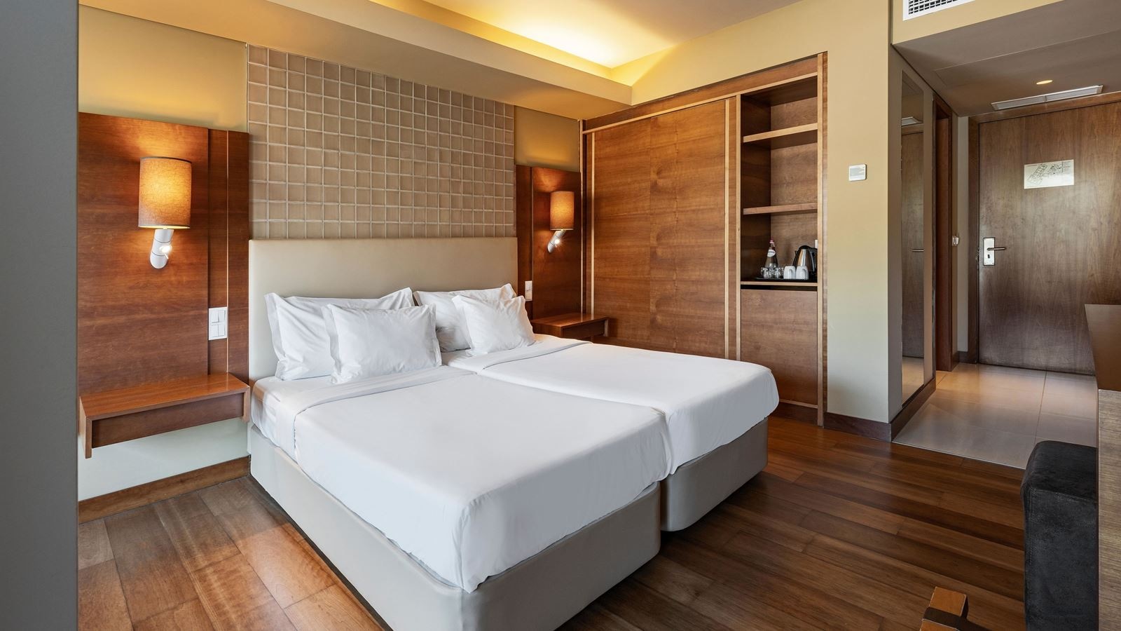 rooms-classic-room-sea-view-with-balcony-or-terrace