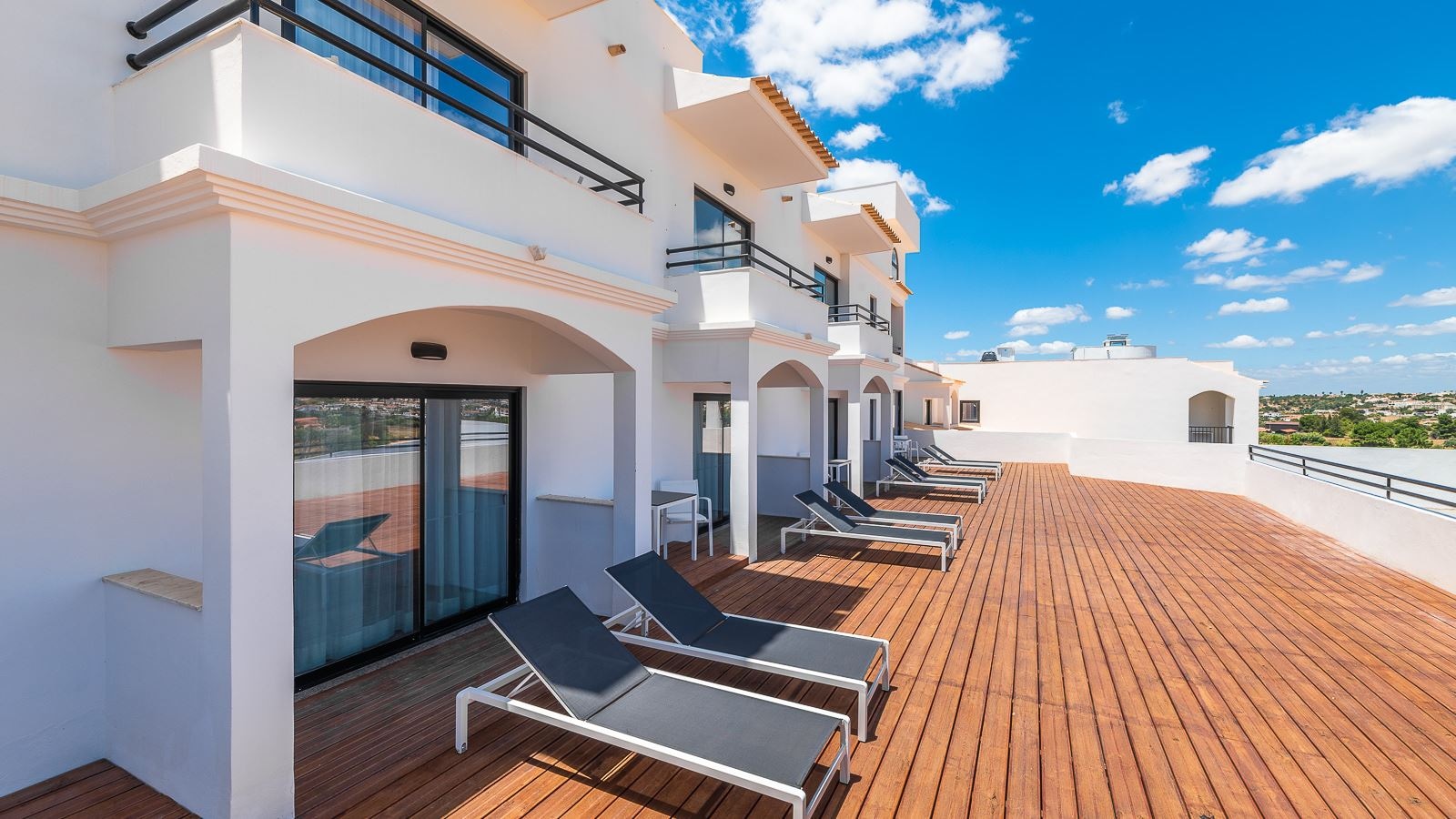 rooms-premium-room-garden-view