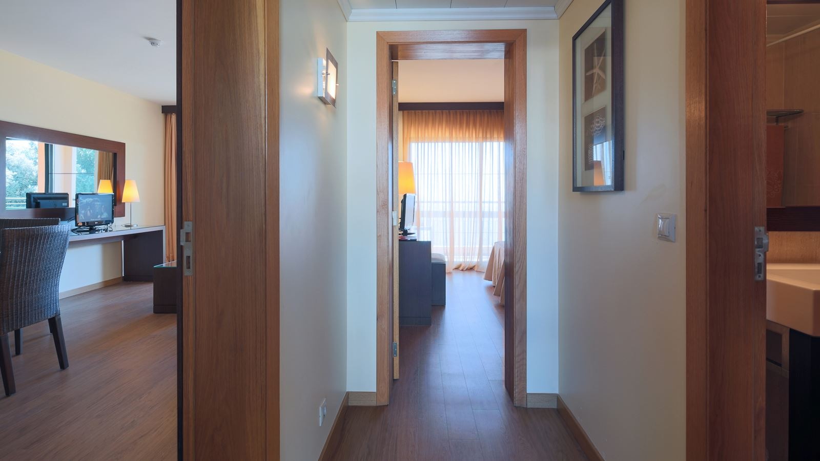 rooms-one-bedroom-club-apartment-garden-view