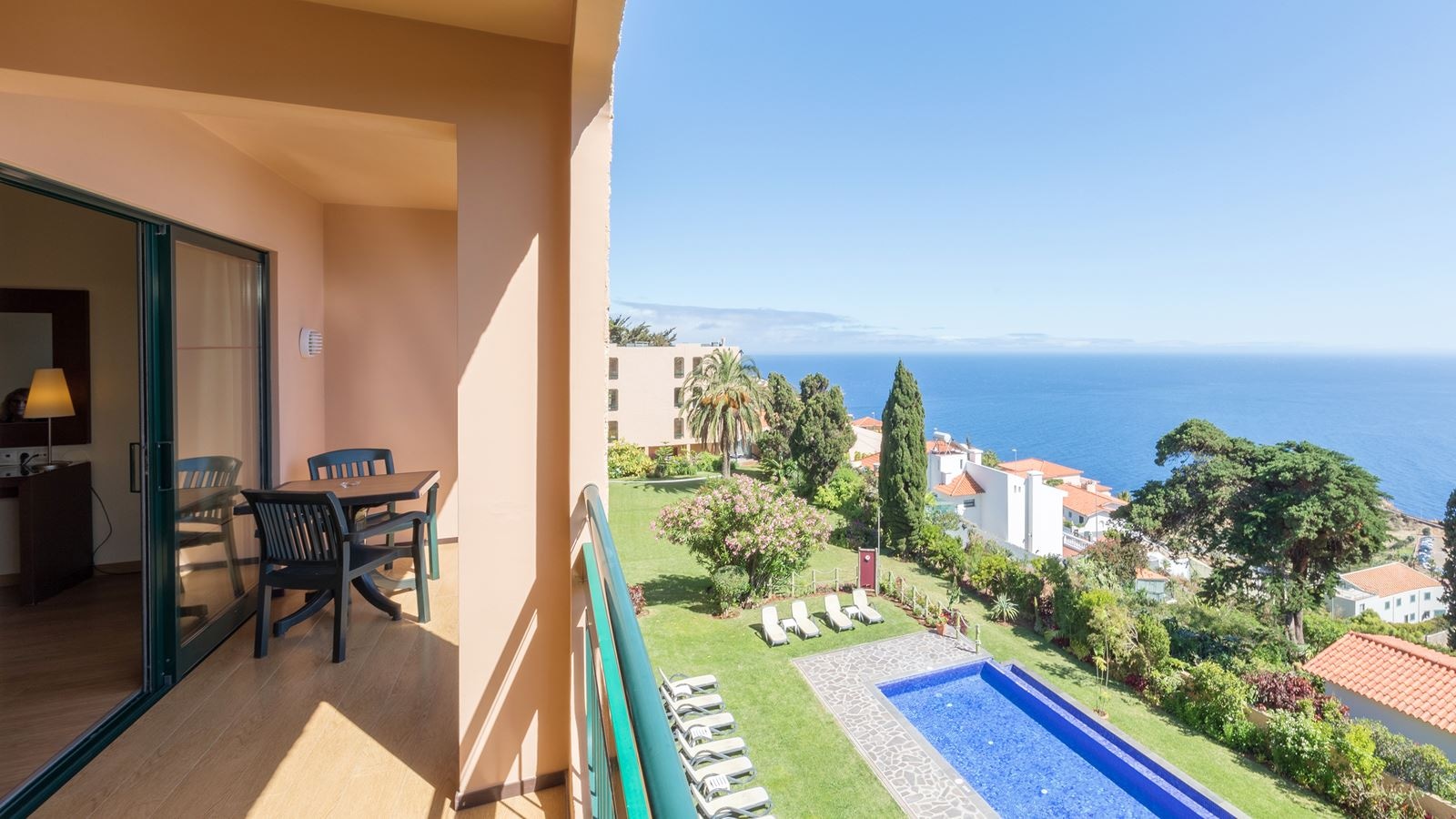 rooms-one-bedroom-club-apartment-sea-view