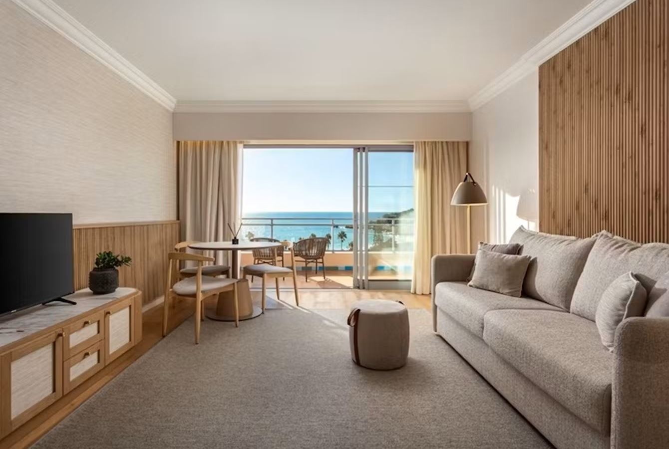 rooms-uv--suite-1bedseasuite-sea-view