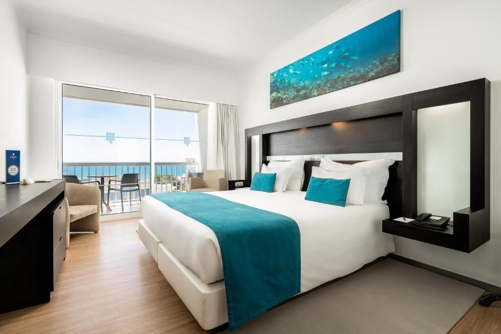 rooms-dm--double-premium-front-sea-view