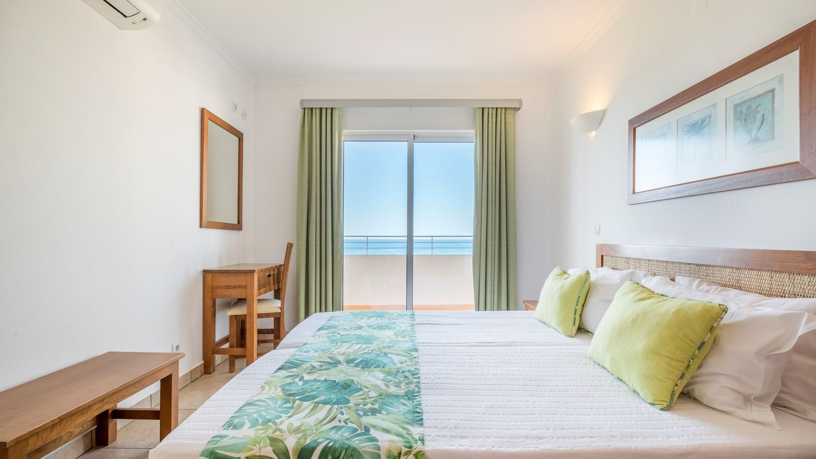 rooms-1v--1bedroom-apartment-sea-view