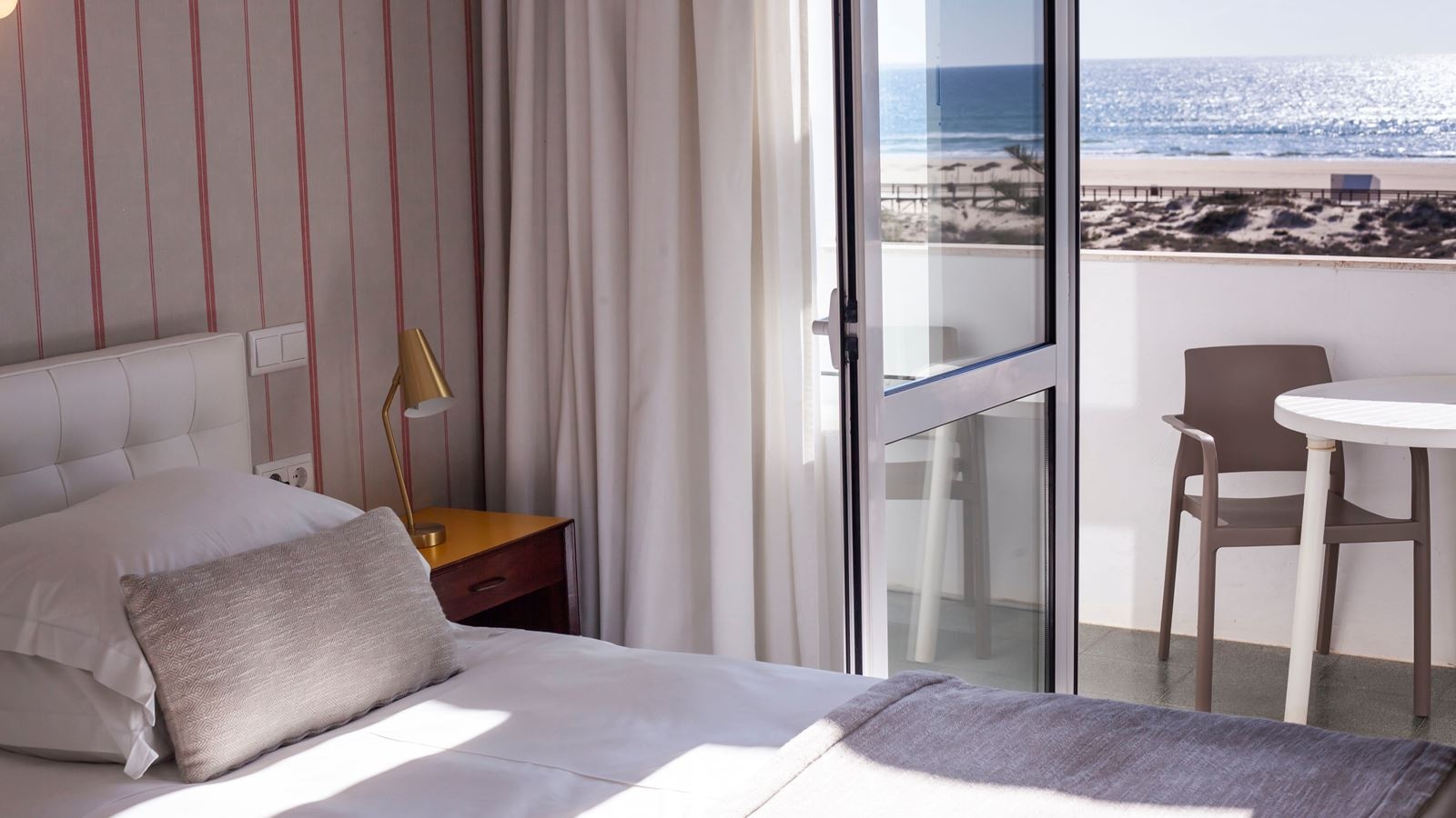 rooms-dv--sea-view-room