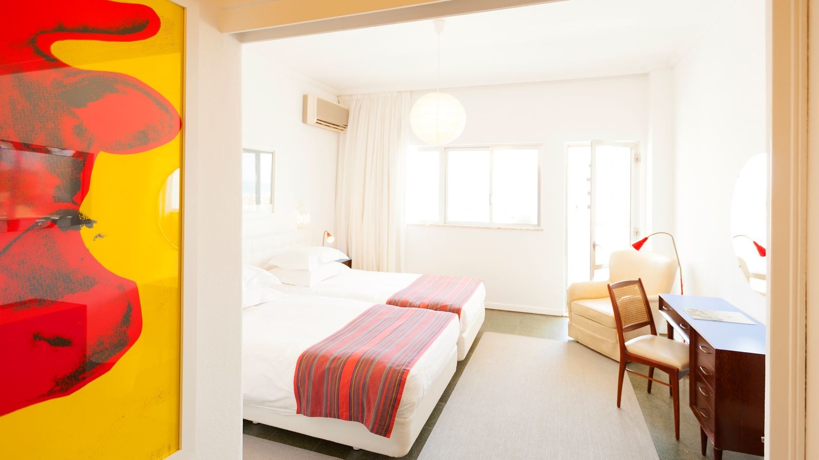 rooms-ds--superior-landterra-view-room