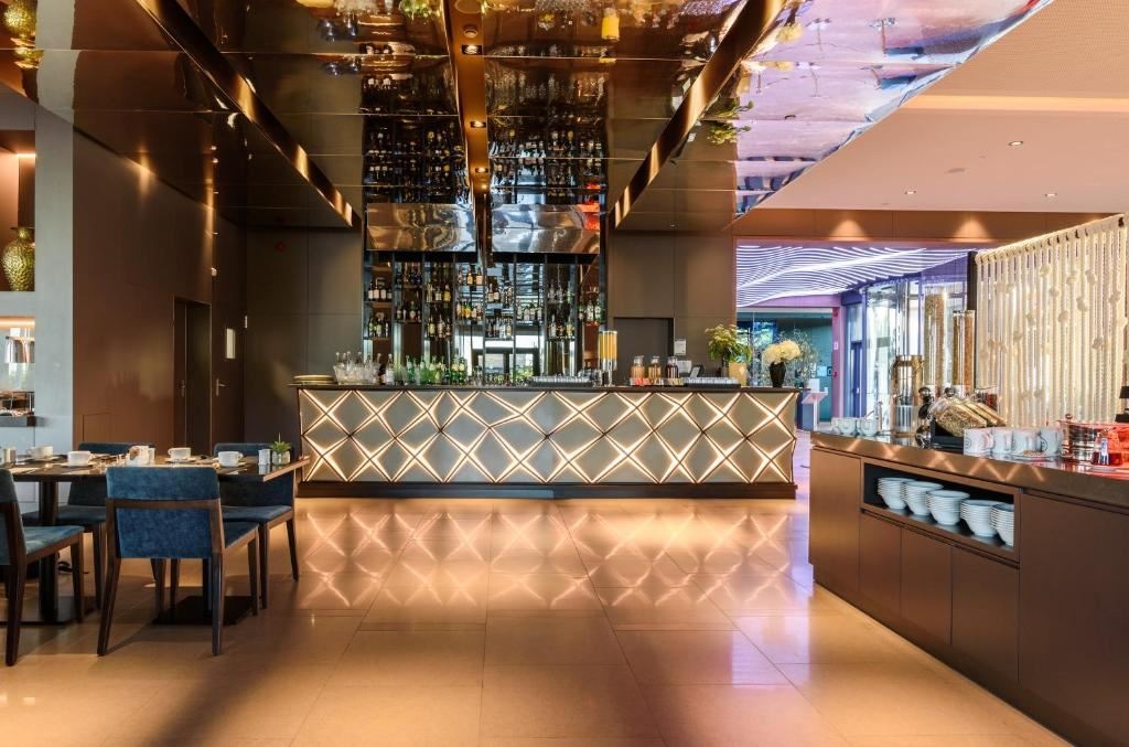 restaurants-restaurants