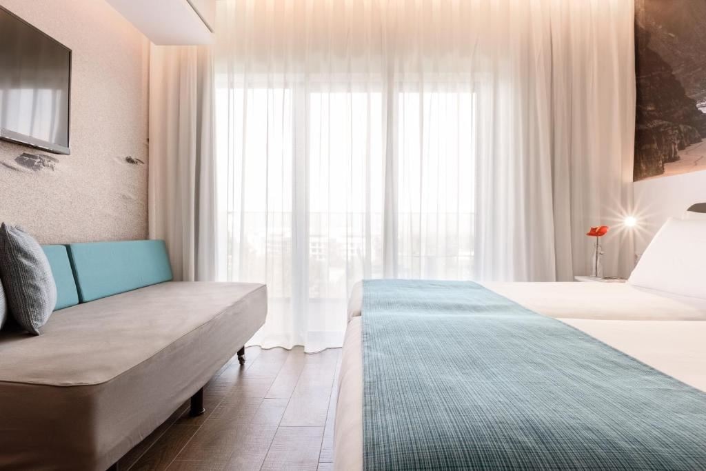 rooms-doble-con-balcon