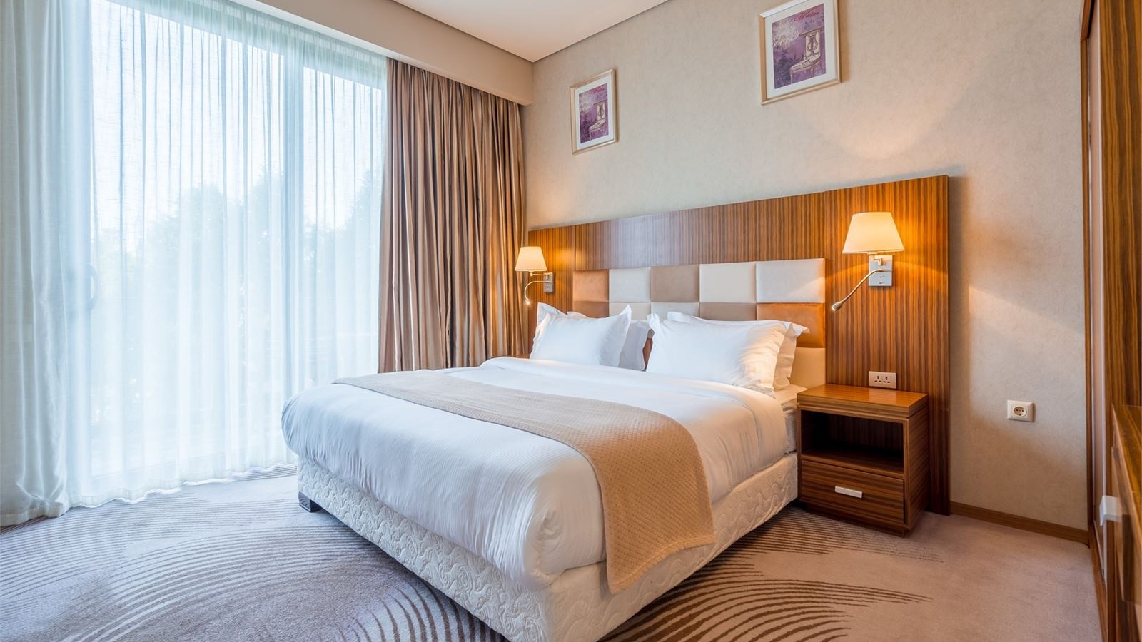 rooms-deluxe-sea-view