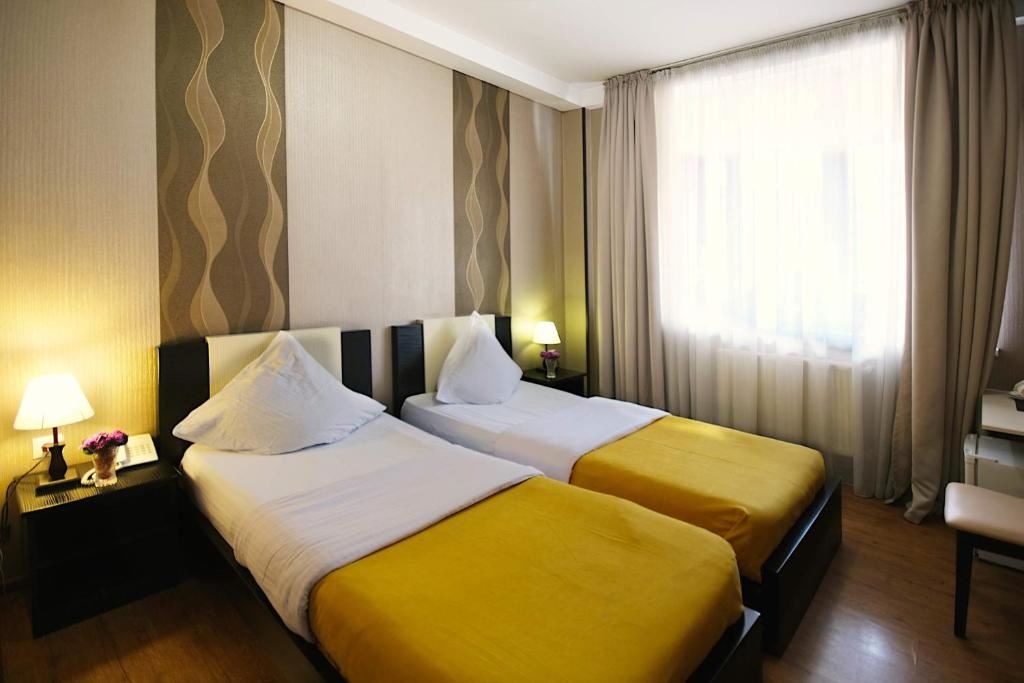 rooms-dbltwin-standart-room