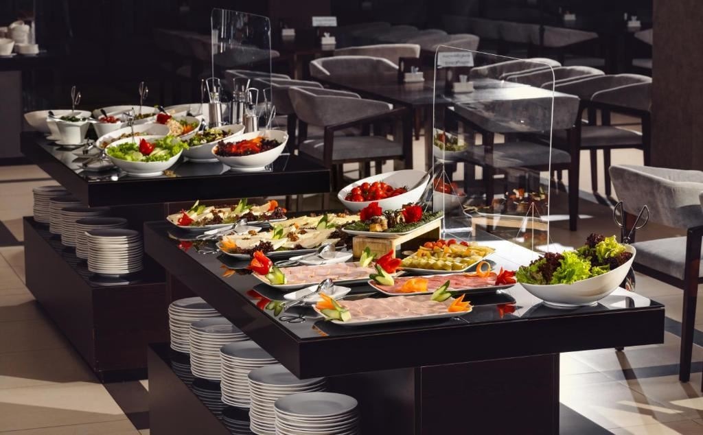 restaurants-restaurant