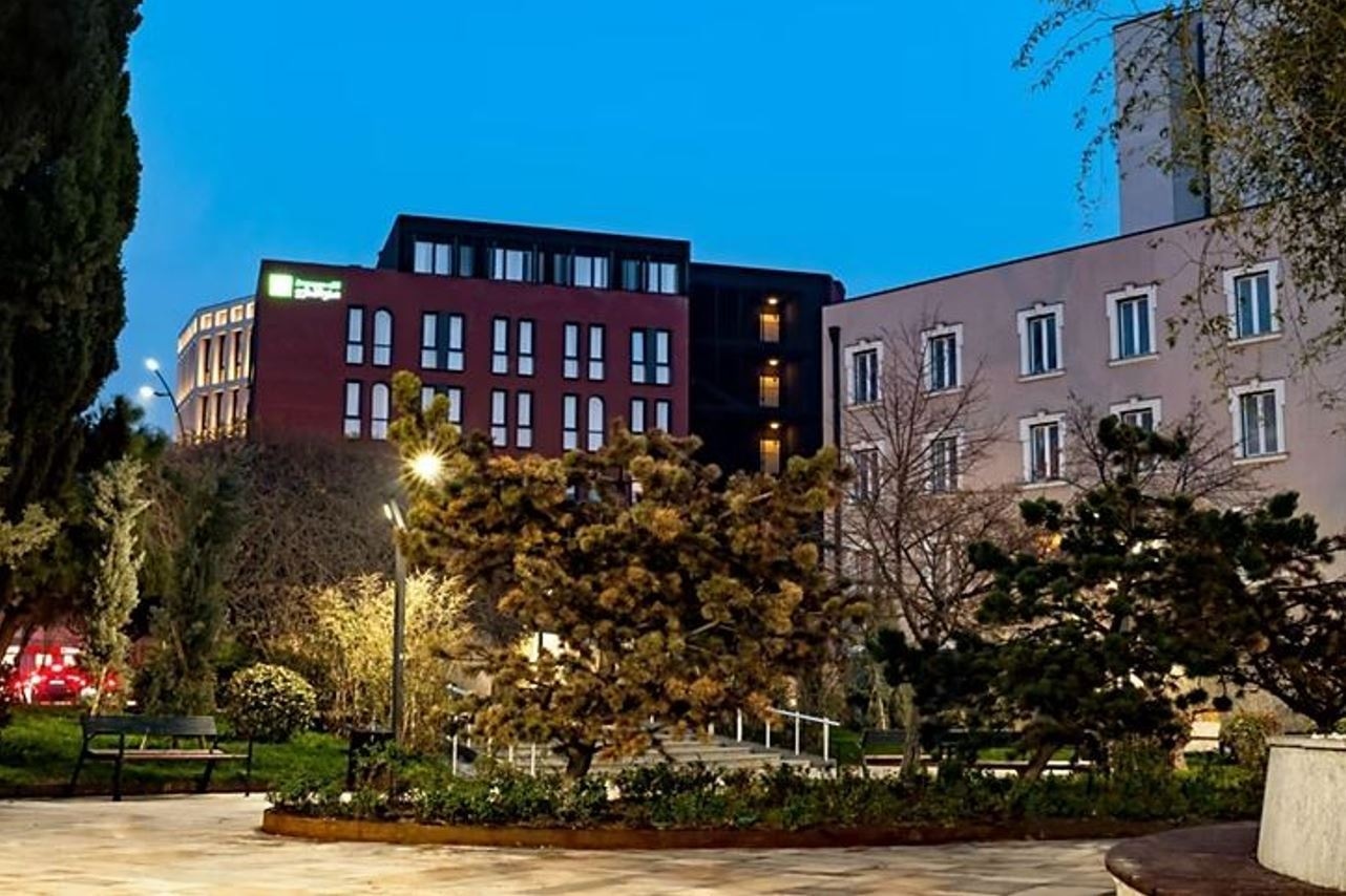 general-main-building