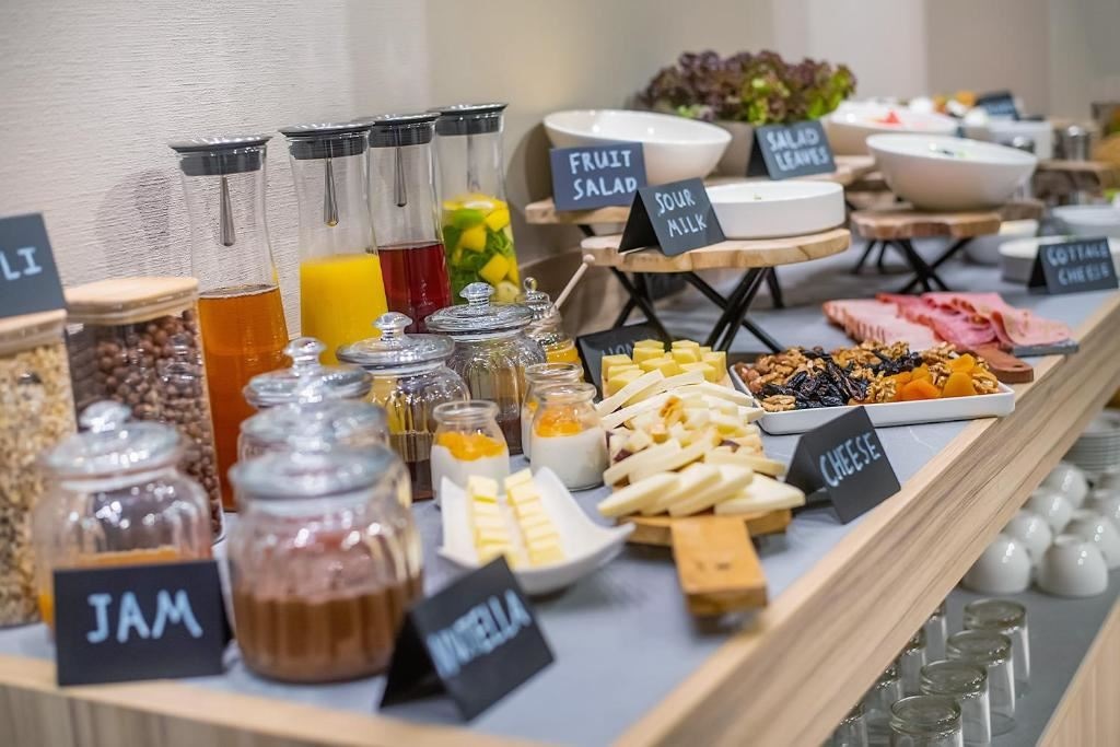 restaurants-restaurant