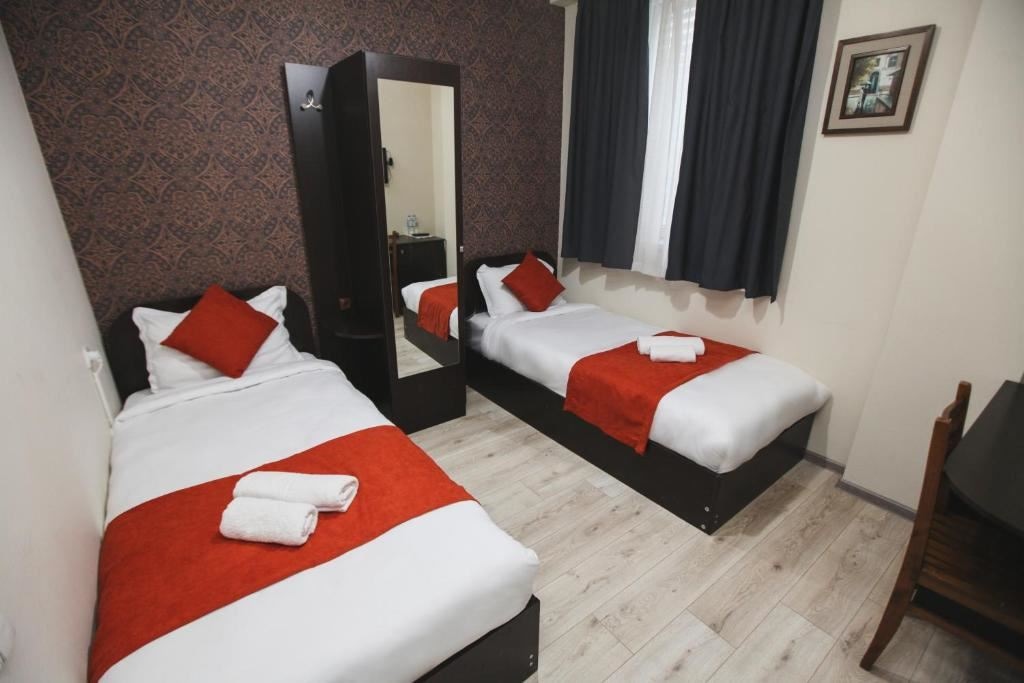 rooms-economy-double-room