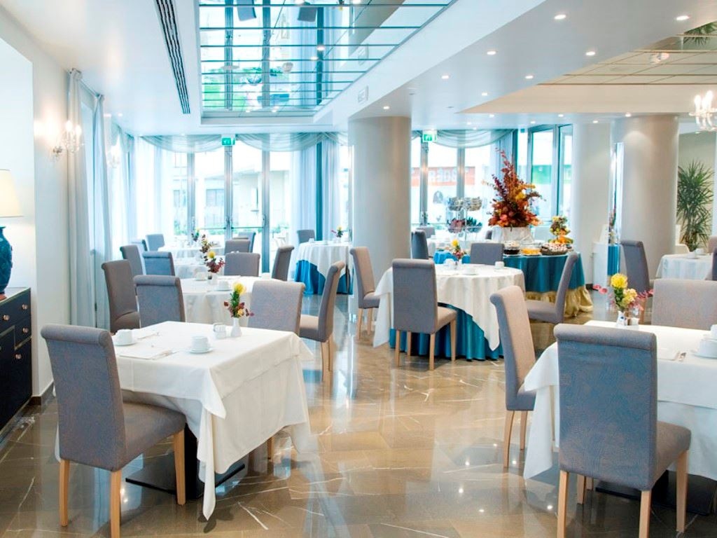 restaurants-restaurant