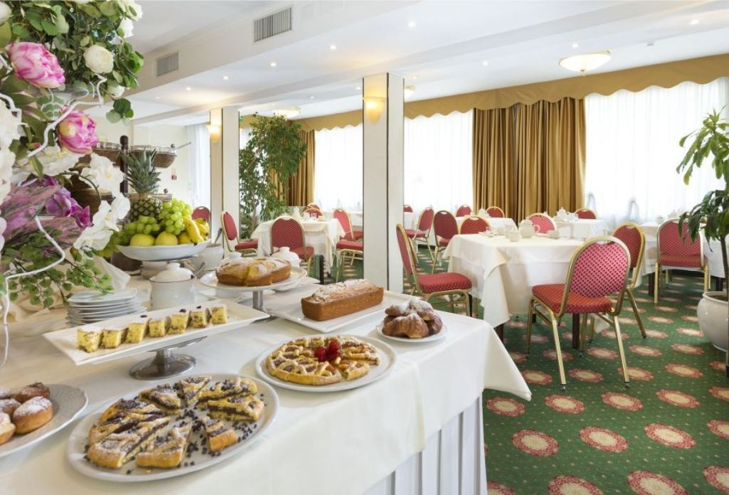 restaurants-breakfast-room