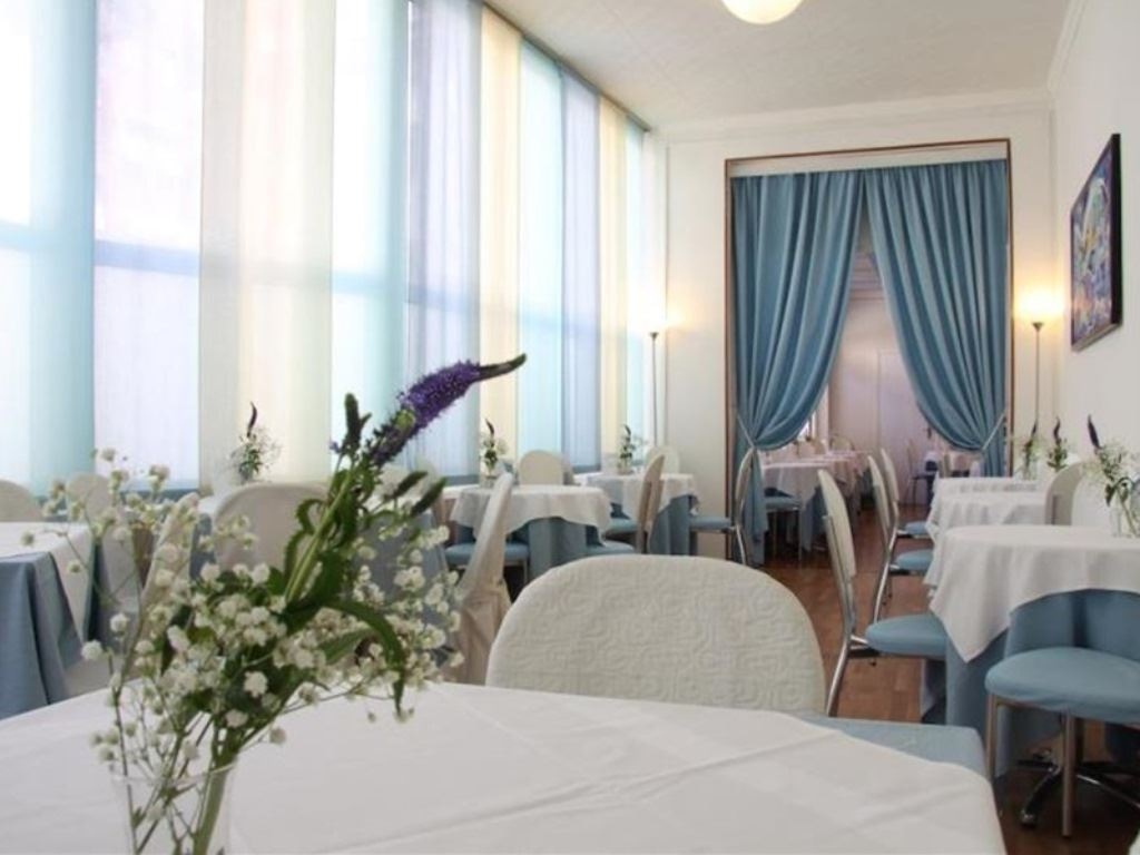 restaurants-restaurant