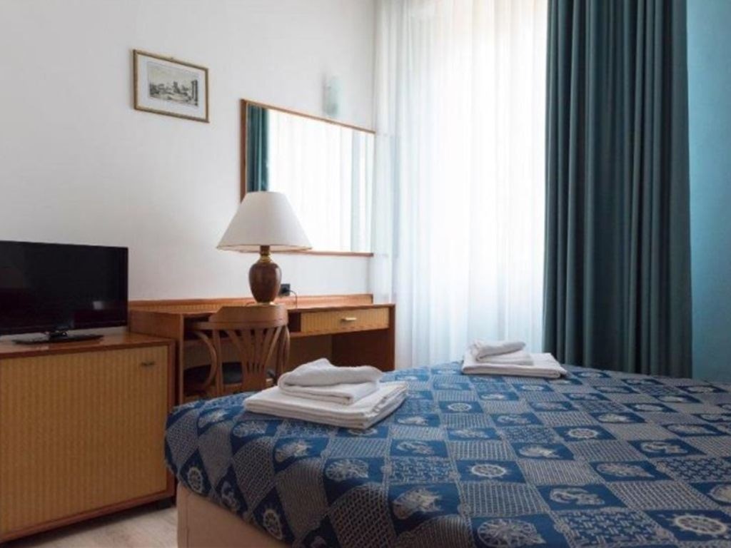 rooms-superior-room-with-balcony