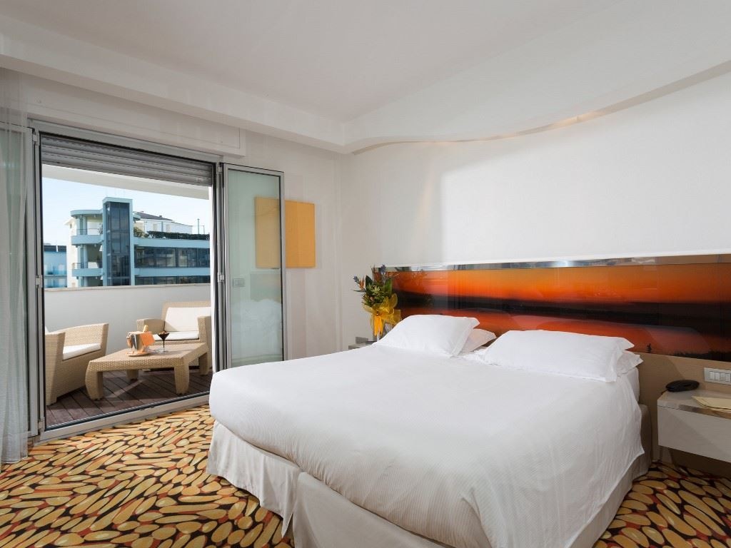 rooms-comfort-room-with-balcony