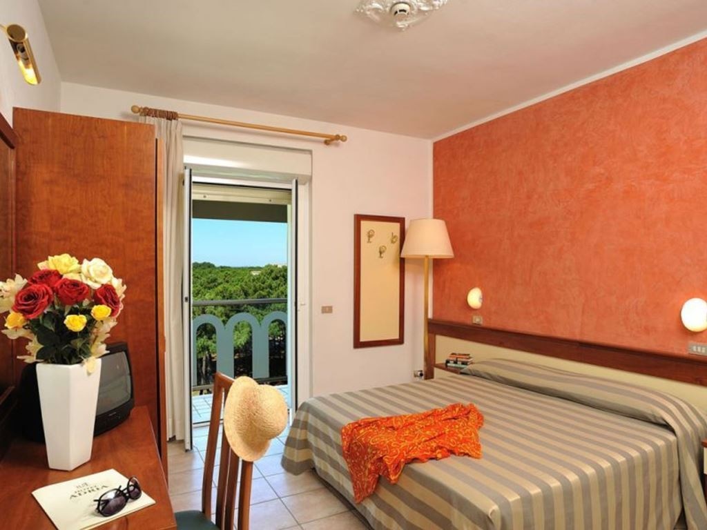 rooms-classic-pine-view-rooms-with-balcony