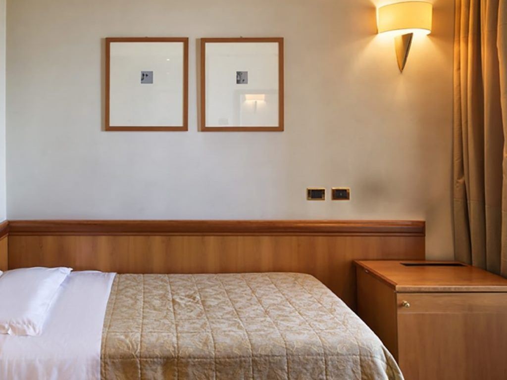 rooms-superior-room-direct-sea-view-with-window-no-balcony