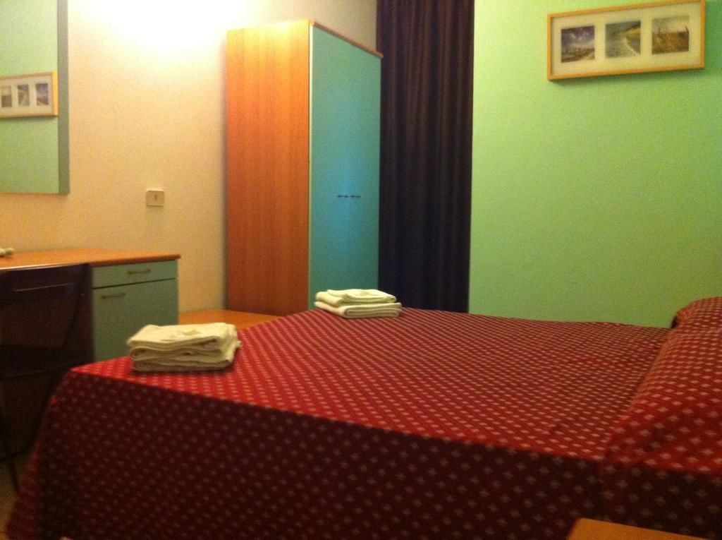 rooms-standard-room-with-balcony