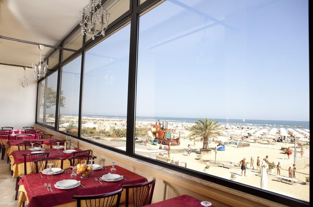 restaurants-restaurant